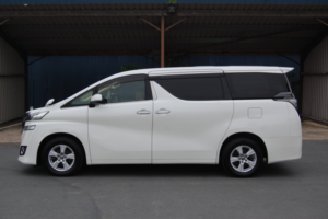 2015 Toyota Vellfire 2.5 30 Series X 4WD in White — image 4