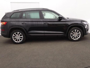2022 Skoda Kodiaq 1.5 Tsi Act Se DSG Euro 6 (s/s) 5dr (7 Seat) in Black — image 3