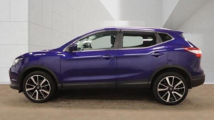 2014 Nissan Qashqai 1.2 Dig-T Tekna 2WD Euro 5 (s/s) 5dr in Blue — image 5