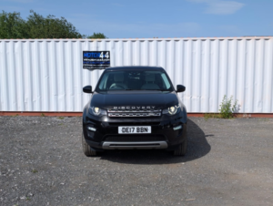2017 Land Rover Discovery Sport 2.0 Td4 Hse in Black — image 4