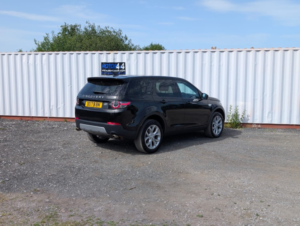 2017 Land Rover Discovery Sport 2.0 Td4 Hse in Black — image 5