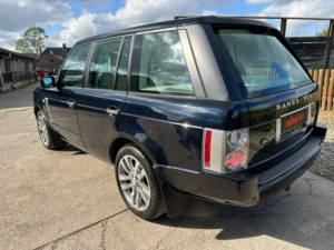 2009 Land Rover Range Rover 3.6 Td V8 Westminster in Black — image 3