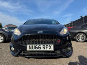 2016 Ford Fiesta 1.6t Ecoboost St-3 Euro 6 3dr in Black — image 5