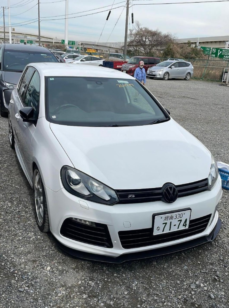 2013 Volkswagen Golf 2.0 Tsi R in White — image 1