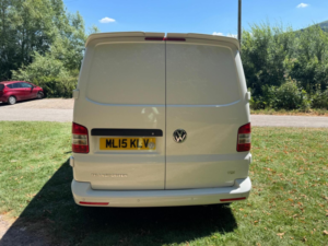 2015 Volkswagen Transporter 2.0 Tdi T28 Startline L1 H1 4dr in White — image 5