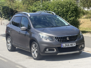 2016 Peugeot 2008 1.6 Bluehdi Allure in Grey — image 2