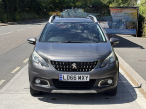2016 Peugeot 2008 1.6 Bluehdi Allure in Grey — image 5
