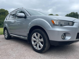 2011 Mitsubishi Outlander 2.2 Di-D Gx3 4WD Euro 5 5dr in Silver — image 4