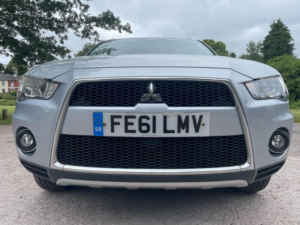 2011 Mitsubishi Outlander 2.2 Di-D Gx3 4WD Euro 5 5dr in Silver — image 5
