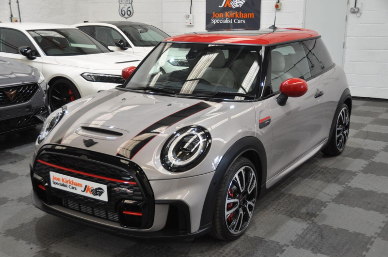 2024 MINI Hatch 2.0 John Cooper Works Steptronic Euro 6 (s/s) 3dr in Grey — image 1