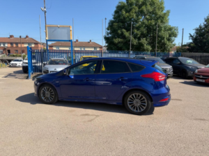 2017 Ford Focus 1.5 Tdci St-Line Euro 6 (s/s) 5dr in Blue — image 4