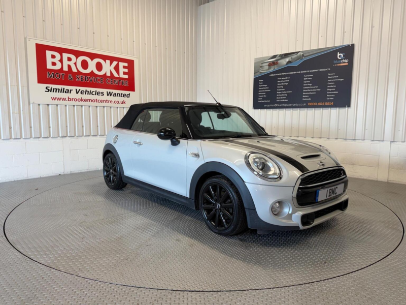 2016 MINI Convertible 2.0 Cooper S Euro 6 (s/s) 2dr in Silver — image 1