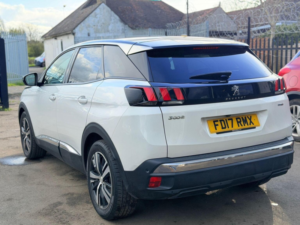 2017 Peugeot 3008 1.2 Puretech Allure Eat Euro 6 (s/s) 5dr in White — image 4