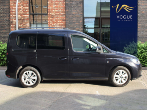2023 Volkswagen Caddy 2.0 Caddy C20 Life Tdi Semi-Auto 5dr in Black — image 4