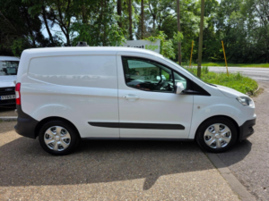 2018 Ford Transit Courier 1.0 Ecoboost Trend L1 Euro 5 5dr in White — image 2