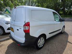2018 Ford Transit Courier 1.0 Ecoboost Trend L1 Euro 5 5dr in White — image 3