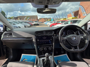 2017 Volkswagen Golf 1.6 Tdi Bluemotion Tech Gt Euro 6 (s/s) 5dr in Grey — image 2