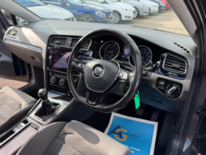 2017 Volkswagen Golf 1.6 Tdi Bluemotion Tech Gt Euro 6 (s/s) 5dr in Grey — image 3