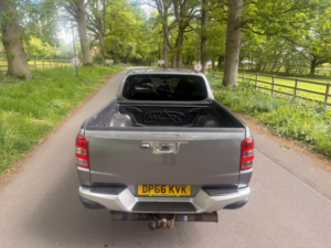 2017 Mitsubishi L200 2.4 Di-D Dc Barbarian Pickup Double Cab 4dr Diesel Manual 4WD Euro 6 (178 Ps) in Grey — image 5