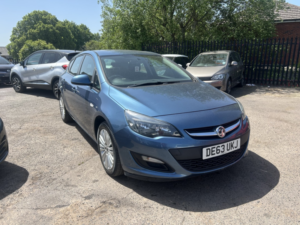 2013 Vauxhall Astra 1.4 16v Energy in Blue — image 2