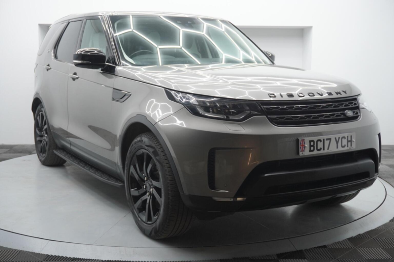 2017 Land Rover Discovery 3.0 Si6 V6 Hse Auto 4WD Euro 6 (s/s) 5dr in Silver — image 1
