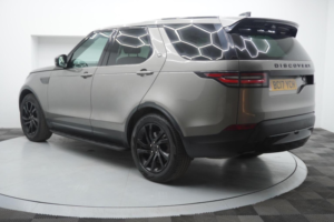 2017 Land Rover Discovery 3.0 Si6 V6 Hse Auto 4WD Euro 6 (s/s) 5dr in Silver — image 3