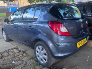 2010 Vauxhall Corsa 1.2i Ecoflex 16v Exclusiv Easytronic 5dr in Blue — image 4