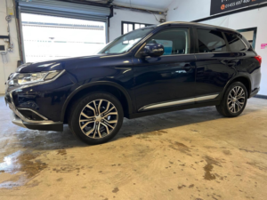 2018 Mitsubishi Outlander 2.2 Di-D 3 Auto 4WD Euro 6 5dr in Blue — image 5