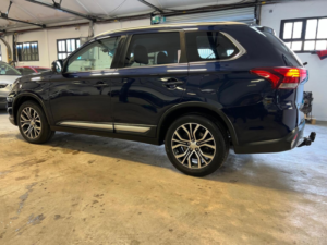 2018 Mitsubishi Outlander 2.2 Di-D 3 Auto 4WD Euro 6 5dr in Blue — image 6