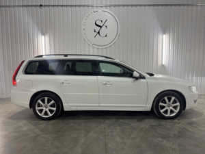 2024 Volvo V70 2.0 T5 Se Lux in White — image 2