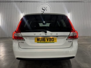 2024 Volvo V70 2.0 T5 Se Lux in White — image 3