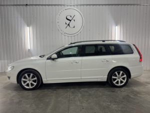 2024 Volvo V70 2.0 T5 Se Lux in White — image 5