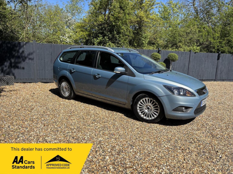 2008 Ford Focus 1.6 Titanium 5dr in Blue — image 1