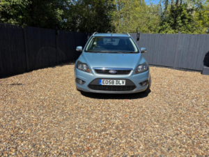 2008 Ford Focus 1.6 Titanium 5dr in Blue — image 4