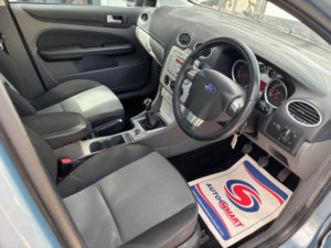 2008 Ford Focus 1.6 Titanium 5dr in Blue — image 6