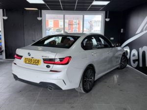 2020 BMW 3 Series 2.0 330e 12kwh M Sport Auto Euro 6 (s/s) 4dr in White — image 3
