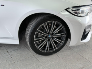 2020 BMW 3 Series 2.0 330e 12kwh M Sport Auto Euro 6 (s/s) 4dr in White — image 4