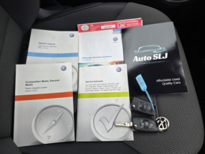 2014 Volkswagen Golf 1.4 Tsi Bluemotion Tech Se in Silver — image 3
