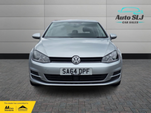 2014 Volkswagen Golf 1.4 Tsi Bluemotion Tech Se in Silver — image 5