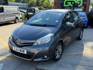 2014 Toyota Yaris 1.33 Dual Vvt-I Icon Plus Euro 5 5dr in Grey — image 6