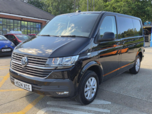 2024 Volkswagen Transporter 2.0 Tdi T28 Highline Fwd Swb Euro 6 (s/s) 5dr in Black — image 2