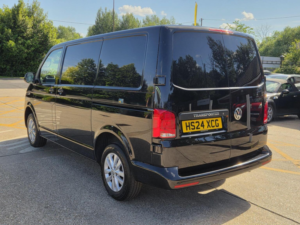 2024 Volkswagen Transporter 2.0 Tdi T28 Highline Fwd Swb Euro 6 (s/s) 5dr in Black — image 6