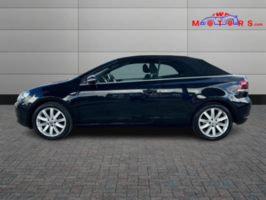 2013 Volkswagen Golf 1.6 Tdi Bluemotion Tech Se in Black — image 4