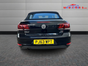 2013 Volkswagen Golf 1.6 Tdi Bluemotion Tech Se in Black — image 6