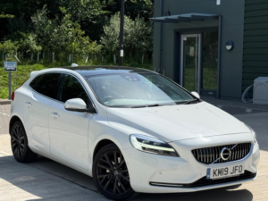 2019 Volvo V40