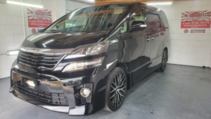2013 Toyota Vellfire Special Alloys in Black — image 2