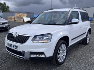 2017 Skoda Yeti 1.2 Tsi Se in White — image 4