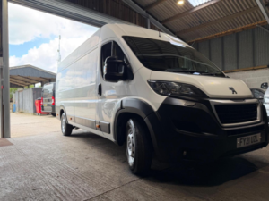 2021 Peugeot Boxer 2.2 Bluehdi 435 Asphalt L4 H2 Euro 6 (s/s) 5dr in White — image 2