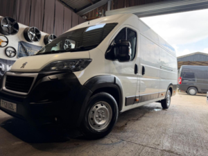 2021 Peugeot Boxer 2.2 Bluehdi 435 Asphalt L4 H2 Euro 6 (s/s) 5dr in White — image 3
