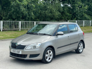 2010 Skoda Fabia 1.2 Tsi Se DSG Euro 5 5dr in Beige — image 3